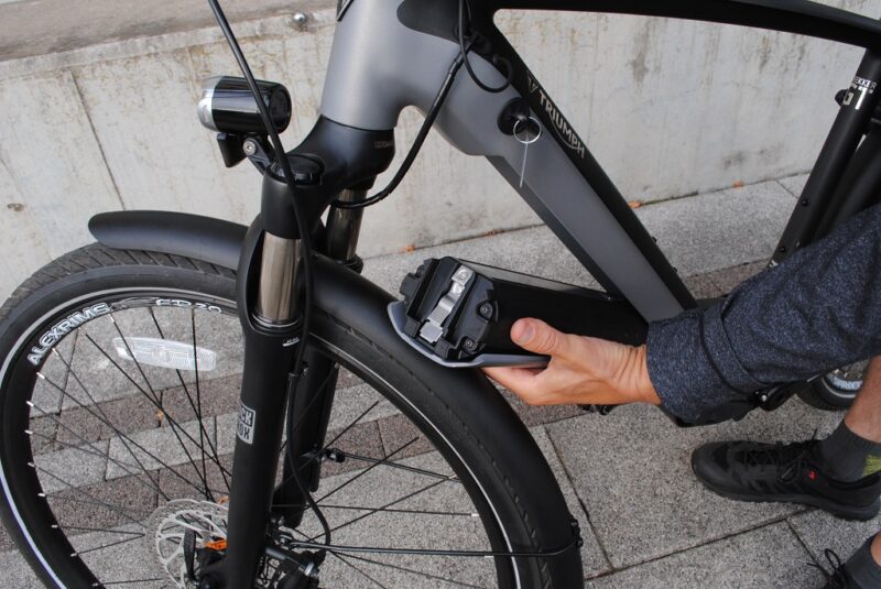 how long do batteries last in electric bikes